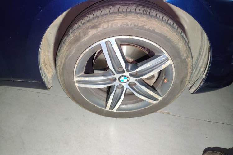 Used BMW 2 Series Active Tourer 2015 218i Sports Design Package Right Front Wheel Hub