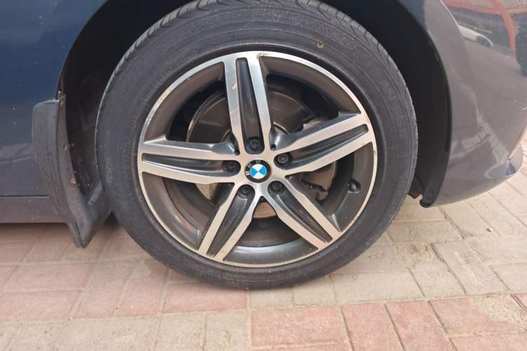 Used BMW 2 Series Active Tourer 2015 218i Sports Design Package Right Front Wheel Hub