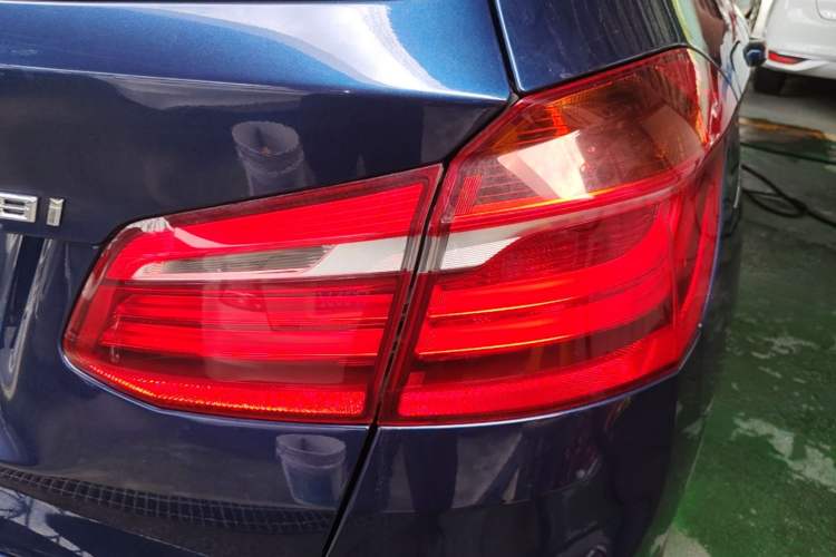 Used BMW 2 Series Active Tourer 2015 218i Sports Design Package Right Rear Taillight