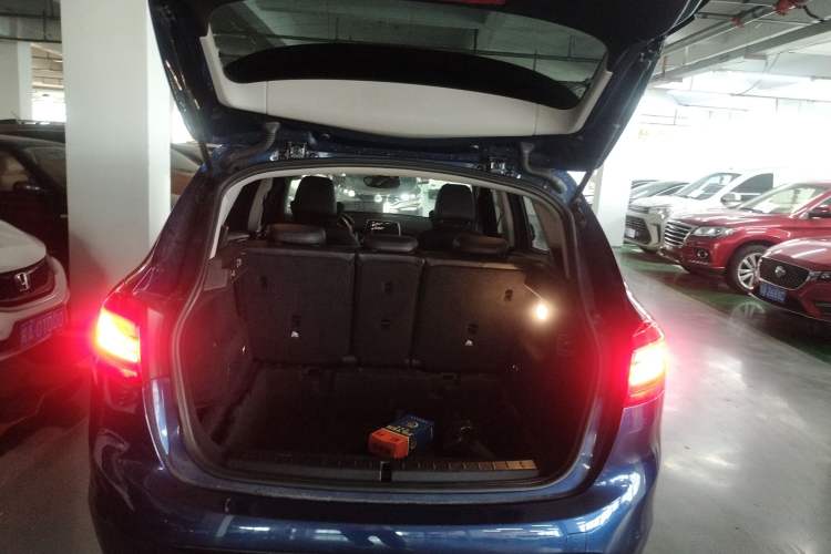 Used BMW 2 Series Active Tourer 2015 218i Sports Design Package Trunk