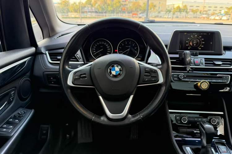 Used BMW 2 Series Active Tourer 2015 218i Sports Design Package Interior 5