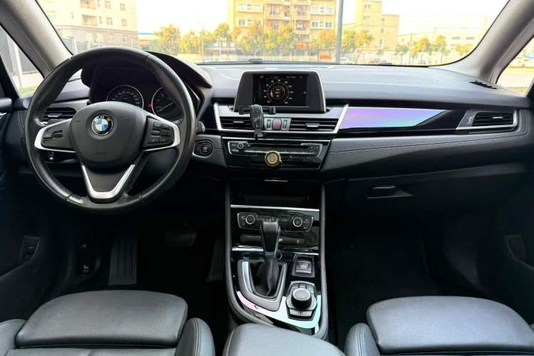 Used BMW 2 Series Active Tourer 2015 218i Sports Design Package Interior 6