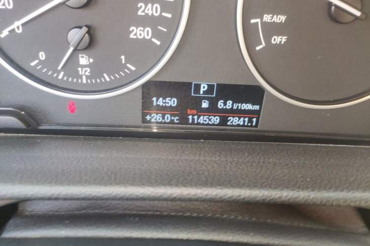 Used BMW 2 Series Active Tourer 2015 218i Leading Model Odometer Close Up