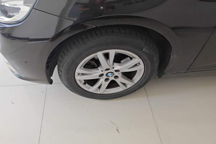 Used BMW 2 Series Active Tourer 2015 218i Leading Model Exterior 4