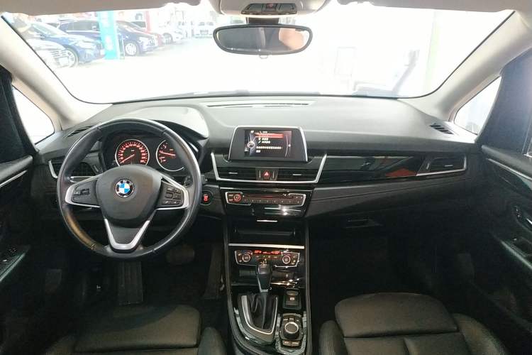 Used BMW 2 Series Active Tourer 2015 218i Sports Design Package Center Console