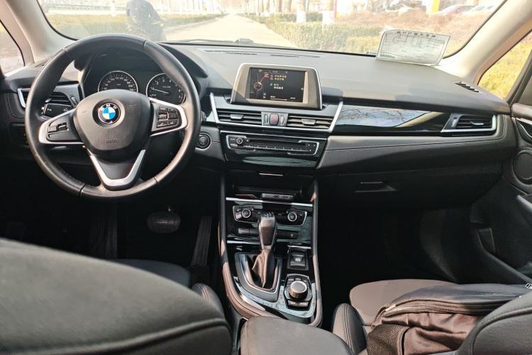 Used BMW 2 Series Active Tourer 2015 218i Sports Design Package Center Console