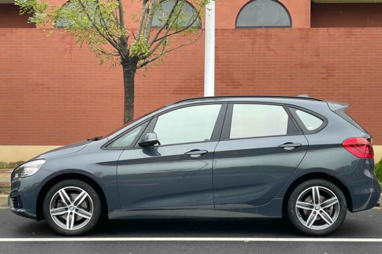 Used BMW 2 Series Active Tourer 2015 218i Sports Design Package Exterior 6