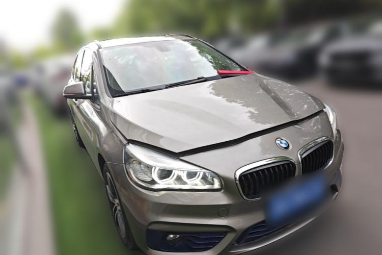 Used BMW 2 Series Active Tourer 2015 218i Sports Design Package Front Right 45 Deg