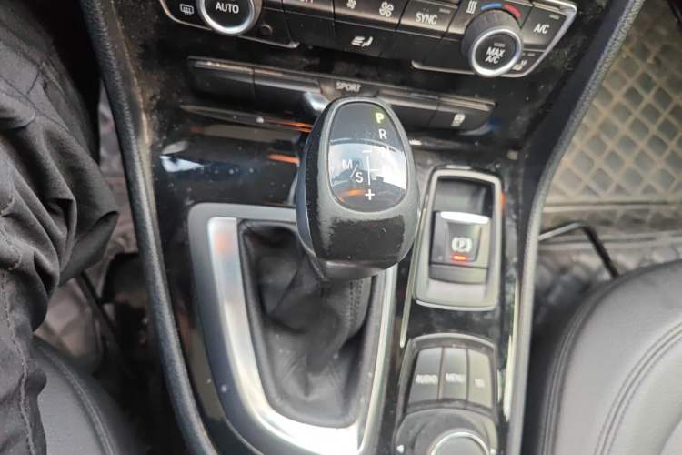 Used BMW 2 Series Active Tourer 2015 218i Leading Model Gear Lever