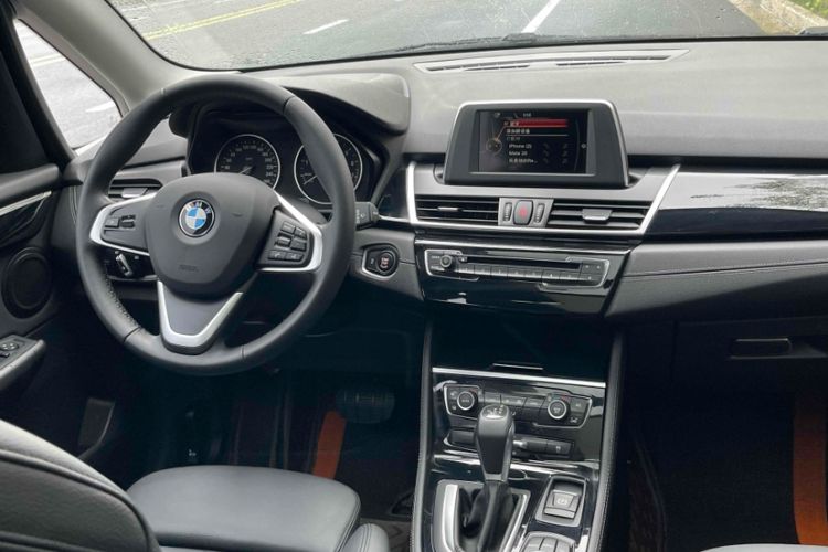 Used BMW 2 Series Active Tourer 2015 218i Sports Design Package Interior 1