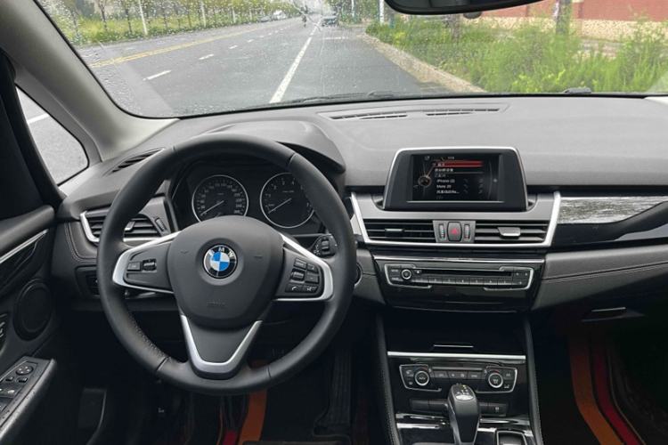 Used BMW 2 Series Active Tourer 2015 218i Sports Design Package Interior 4
