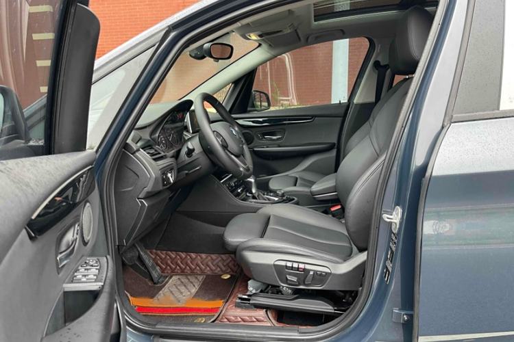 Used BMW 2 Series Active Tourer 2015 218i Sports Design Package Interior 6
