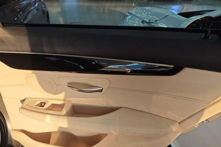 Used BMW 2 Series Active Tourer 2015 218i Leading Model Interior 6