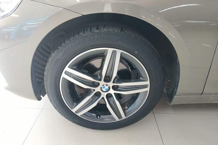 Used BMW 2 Series Active Tourer 2015 218i Sports Design Package Left Front Wheel Hub