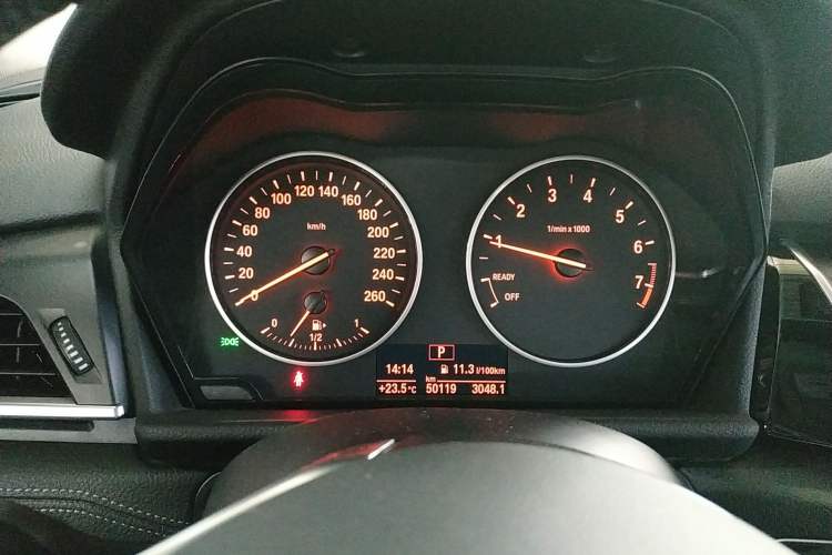 Used BMW 2 Series Active Tourer 2015 218i Sports Design Package Odometer Close Up
