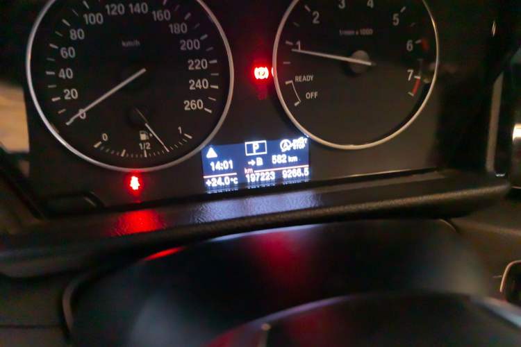 Used BMW 2 Series Active Tourer 2015 218i Sports Design Package Odometer Close Up