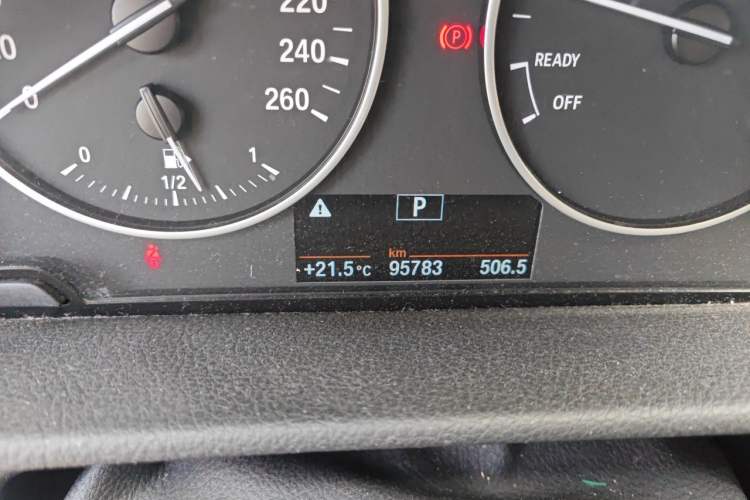 Used BMW 2 Series Active Tourer 2015 218i Leading Model Odometer Close Up