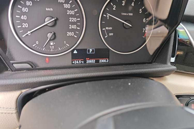 Used BMW 2 Series Active Tourer 2015 218i Sports Design Package Odometer Close Up