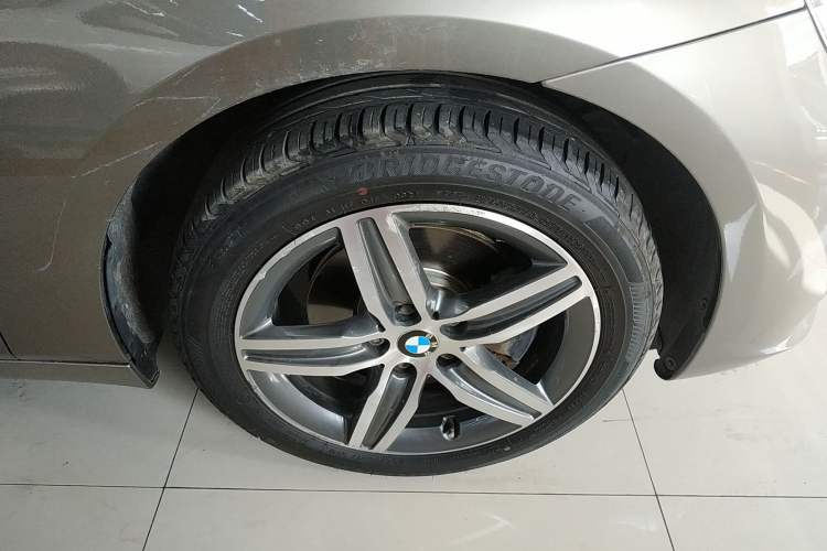 Used BMW 2 Series Active Tourer 2015 218i Sports Design Package Right Front Wheel Hub