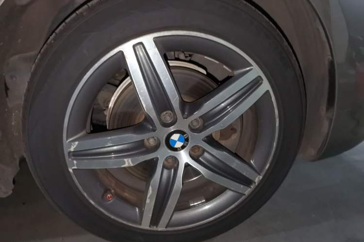 Used BMW 2 Series Active Tourer 2015 218i Sports Design Package Right Front Wheel Hub