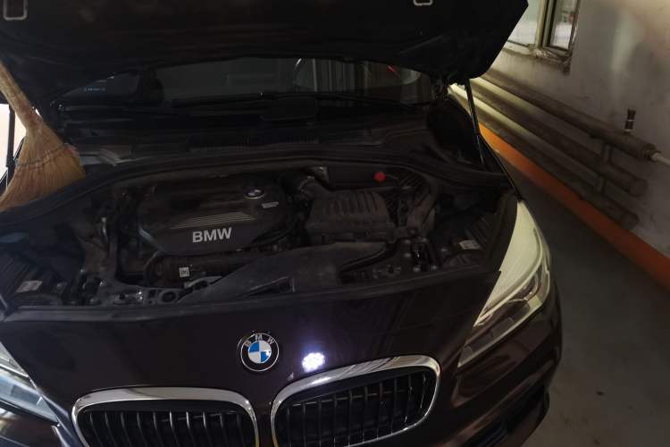 Used BMW 2 Series Active Tourer 2015 218i Sports Design Package Engine Bay Left