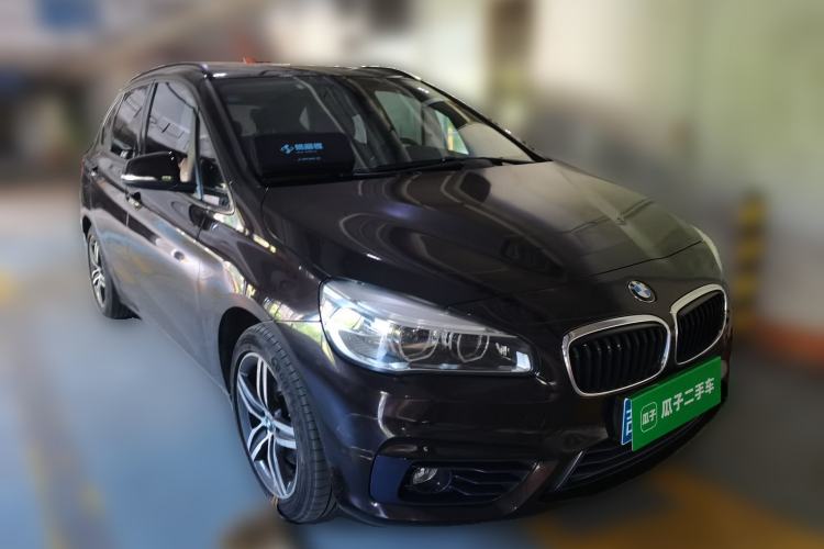 Used BMW 2 Series Active Tourer 2015 218i Sports Design Package Front Right 45 Deg