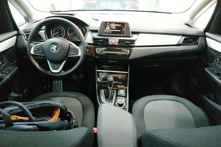 Used BMW 2 Series Active Tourer 2015 218i Leading Model Center Console