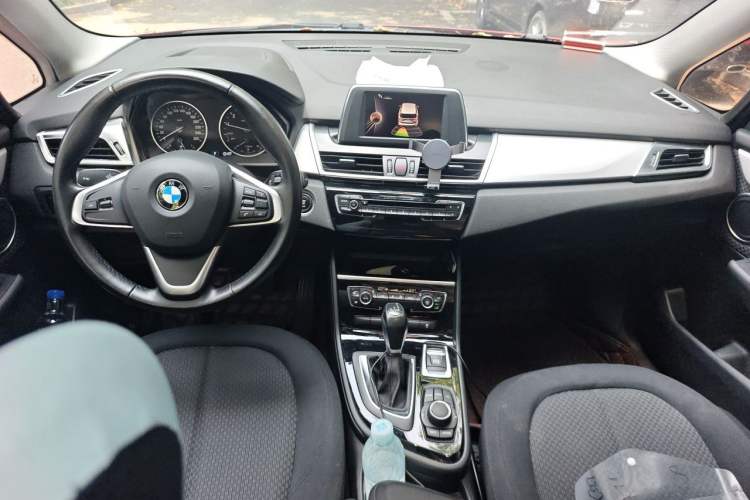 Used BMW 2 Series Active Tourer 2015 218i Leading Model Center Console