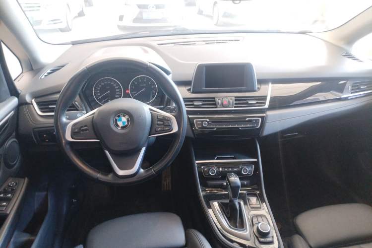 Used BMW 2 Series Active Tourer 2015 218i Sports Design Package Center Console
