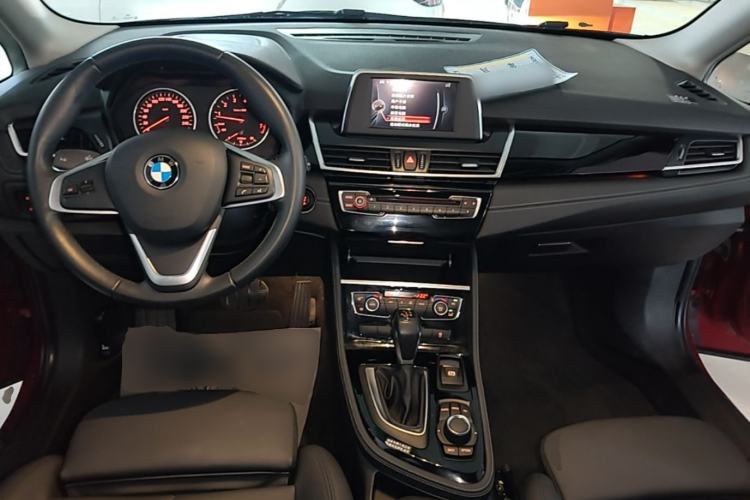 Used BMW 2 Series Active Tourer 2015 218i Sports Design Package Center Console