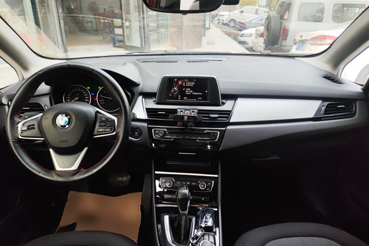 Used BMW 2 Series Active Tourer 2015 218i Leading Model Center Console