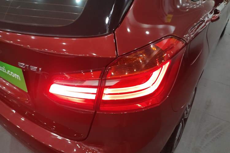 Used BMW 2 Series Active Tourer 2015 218i Sports Design Package Exterior 1