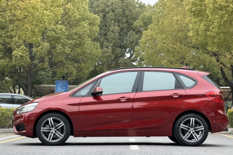 Used BMW 2 Series Active Tourer 2015 218i Sports Design Package Exterior 4