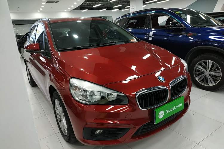 Used BMW 2 Series Active Tourer 2015 218i Leading Model Front Right 45 Deg