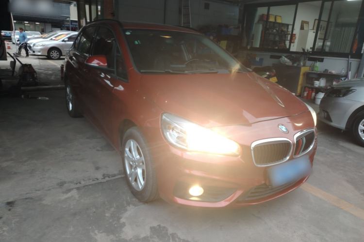 Used BMW 2 Series Active Tourer 2015 218i Leading Model Front Right 45 Deg