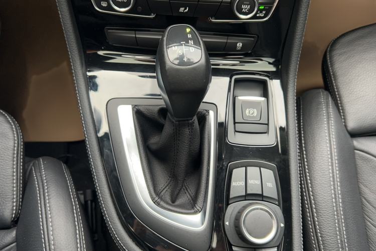 Used BMW 2 Series Active Tourer 2015 218i Sports Design Package Gear Lever