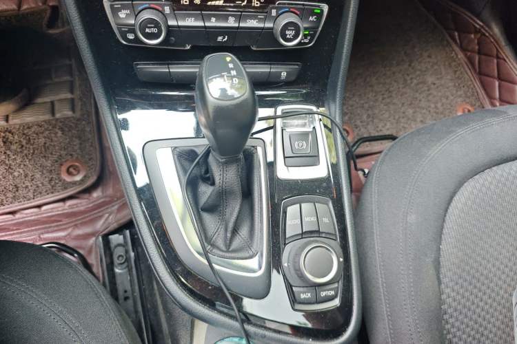 Used BMW 2 Series Active Tourer 2015 218i Leading Model Gear Lever