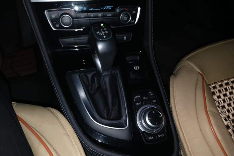 Used BMW 2 Series Active Tourer 2015 218i Sports Design Package Gear Lever