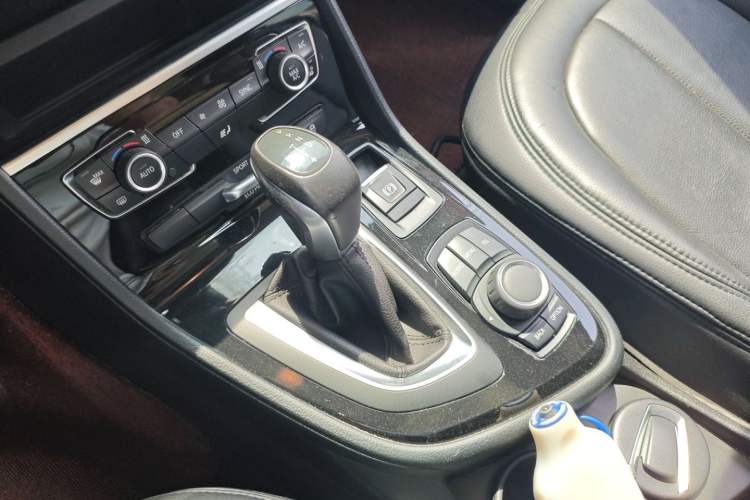 Used BMW 2 Series Active Tourer 2015 218i Leading Model Gear Lever