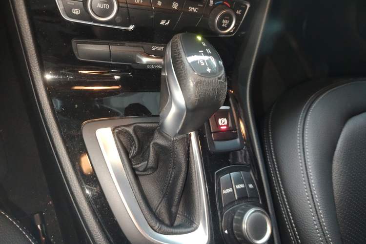 Used BMW 2 Series Active Tourer 2015 218i Leading Model Gear Lever