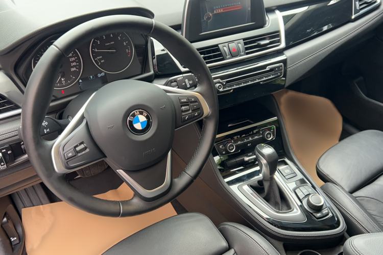 Used BMW 2 Series Active Tourer 2015 218i Sports Design Package Interior 2