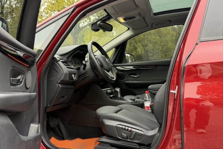 Used BMW 2 Series Active Tourer 2015 218i Sports Design Package Interior 3