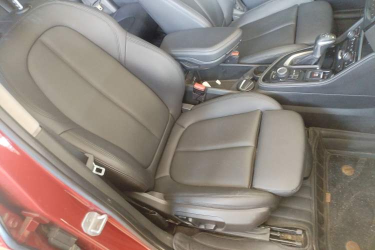 Used BMW 2 Series Active Tourer 2015 218i Sports Design Package Right Front Seat