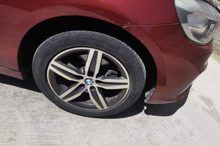 Used BMW 2 Series Active Tourer 2015 218i Sports Design Package Right Front Wheel Hub