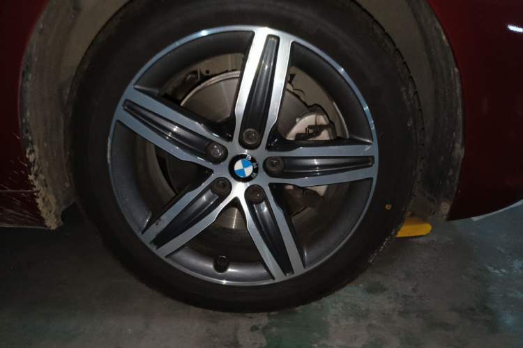 Used BMW 2 Series Active Tourer 2015 218i Sports Design Package Right Front Wheel Hub