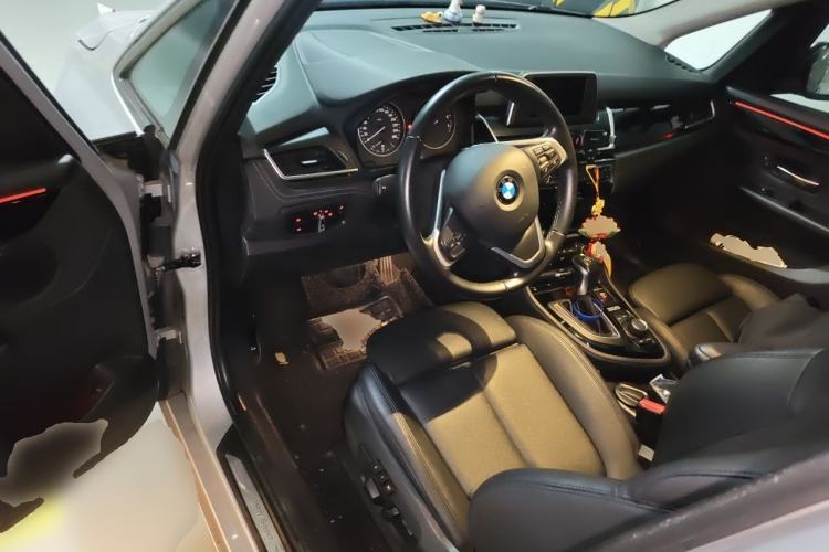 Used BMW 2 Series Active Tourer 2015 218i Sports Design Package Center Console