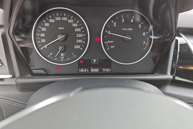 Used BMW 2 Series Active Tourer 2015 218i Sports Design Package Odometer Close Up
