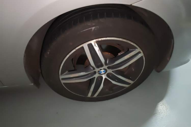 Used BMW 2 Series Active Tourer 2015 218i Sports Design Package Right Front Wheel Hub