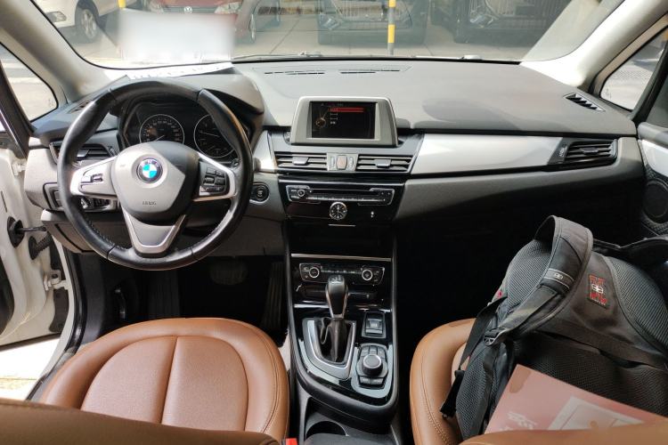 Used BMW 2 Series Active Tourer 2015 218i Leading Model Center Console