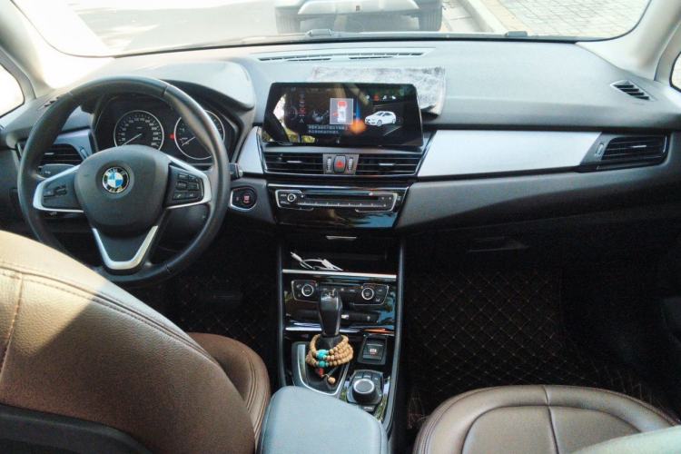 Used BMW 2 Series Active Tourer 2015 218i Leading Model Center Console